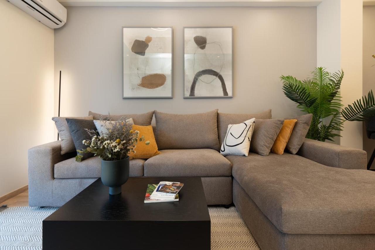 Newly Renovated 2 Bedroom Apartment, 5Min To Metro Athens Luaran gambar