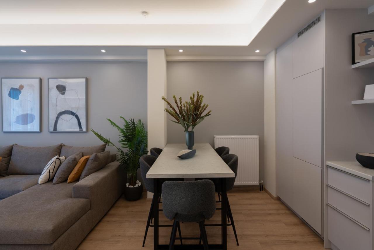 Newly Renovated 2 Bedroom Apartment, 5Min To Metro Athens Luaran gambar