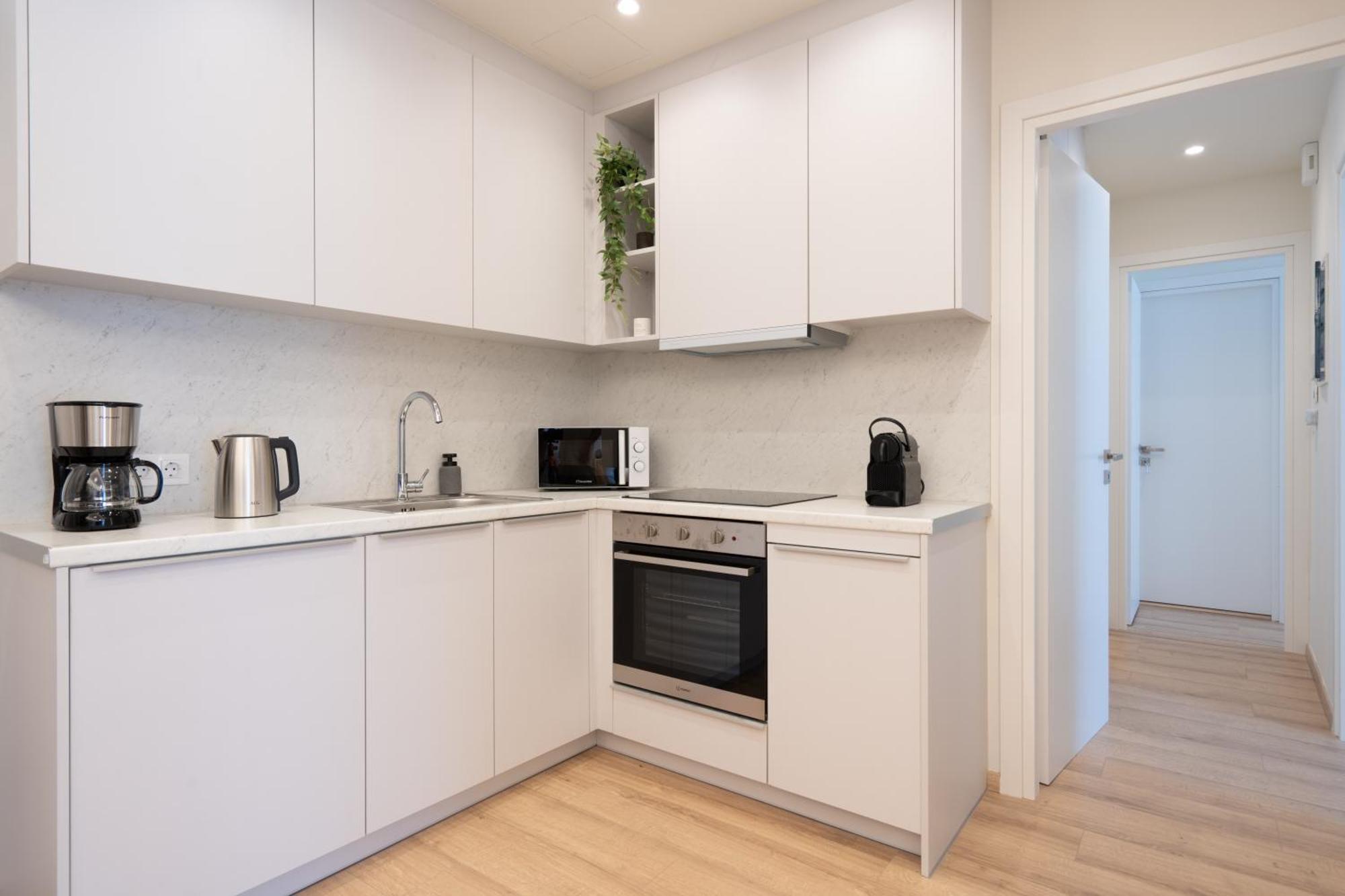 Newly Renovated 2 Bedroom Apartment, 5Min To Metro Athens Luaran gambar